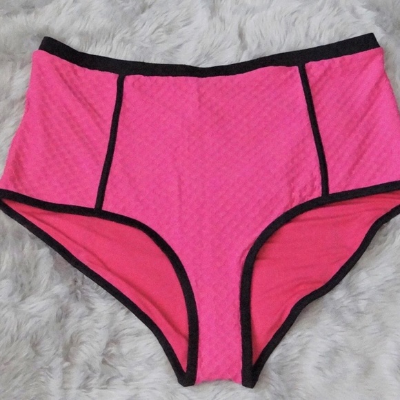 Pink plus swim bottoms - Picture 1 of 2
